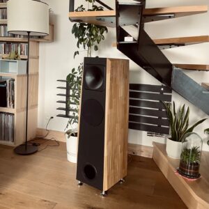 AT23_LIVING ROOM 01